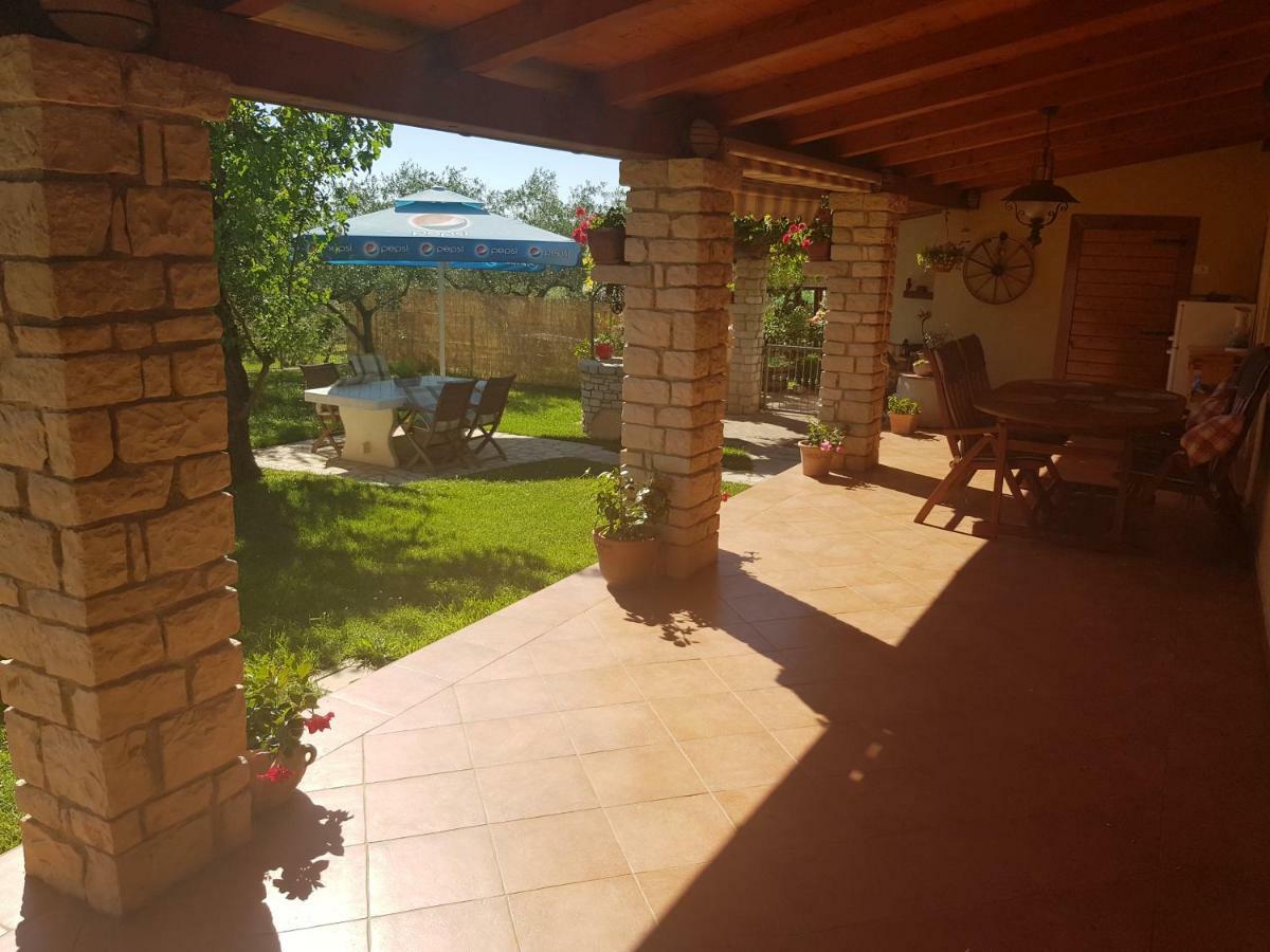 Villa Casa Istria Buje Exterior foto